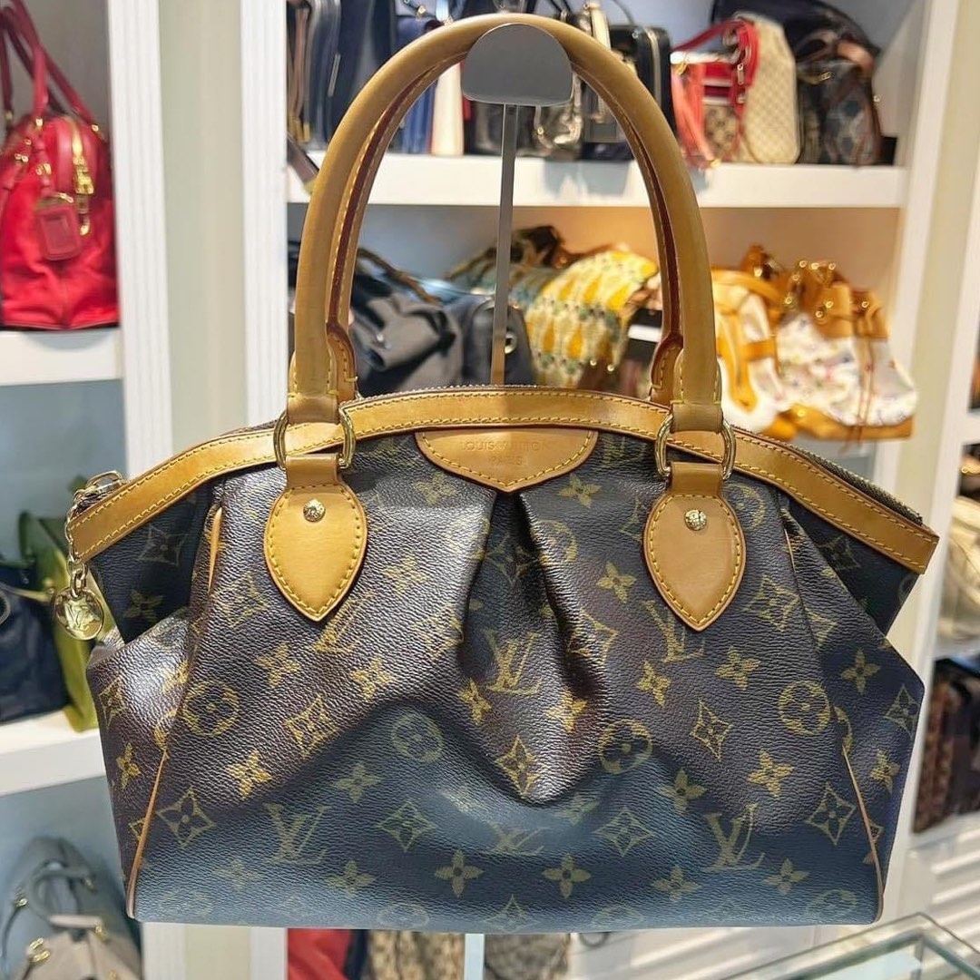Tivoli Damier Ebene pm size bag, Luxury, Bags & Wallets on Carousell