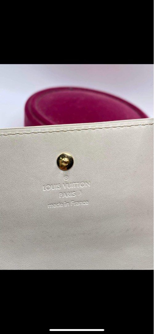 Louis vuitton cream short wallet (Category: Luxury Bags & Wallets) located in Butuan. Submitted by natalday (Listing ID 1251592594, Image 2). Description: authentic .