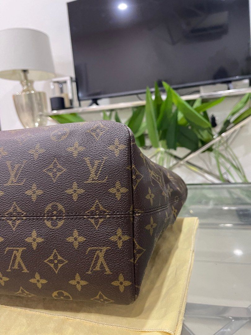 M50168 Louis Vuitton 2015 Monogram Vernis Montaigne MM -Black