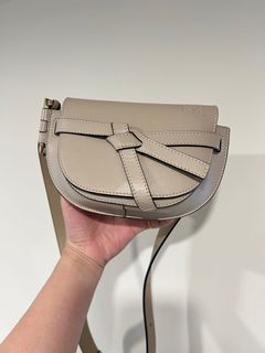 Loewe gate