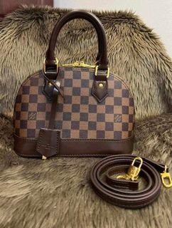 Vachetta Leather and Brown Key Bell Clochette Hot Stamp 
