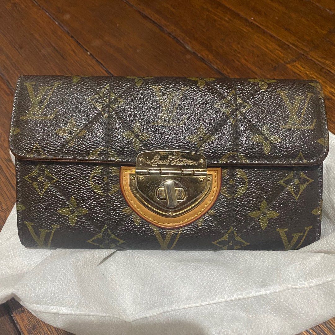 Louis Vuitton SARAH WALLET, Luxury, Bags & Wallets on Carousell