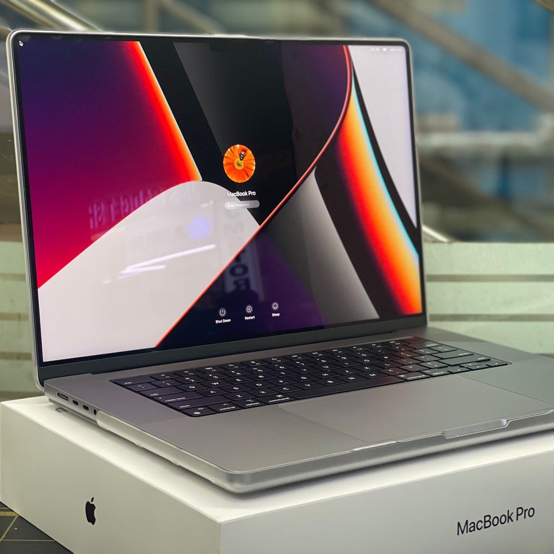 Macbook Pro M1 Max 32Gb Ram 1TB on Carousell
