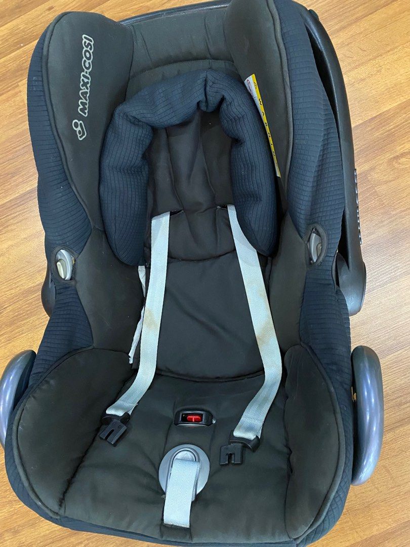 Used newborn online car seat