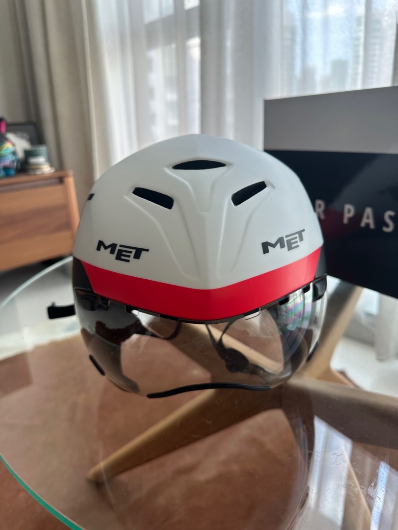 Met Drone TT helmet Sports Equipment Bicycles Parts Parts