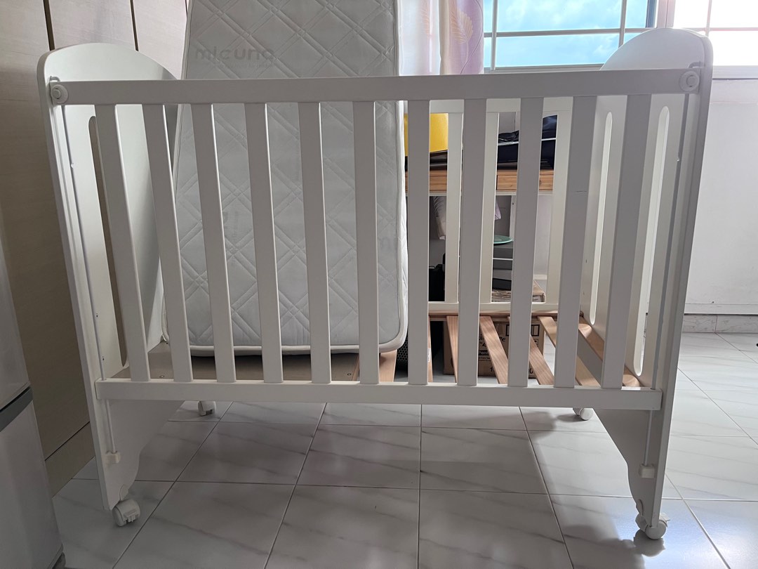 Micuna baby crib with anti reflux system, Babies & Kids, Baby Nursery