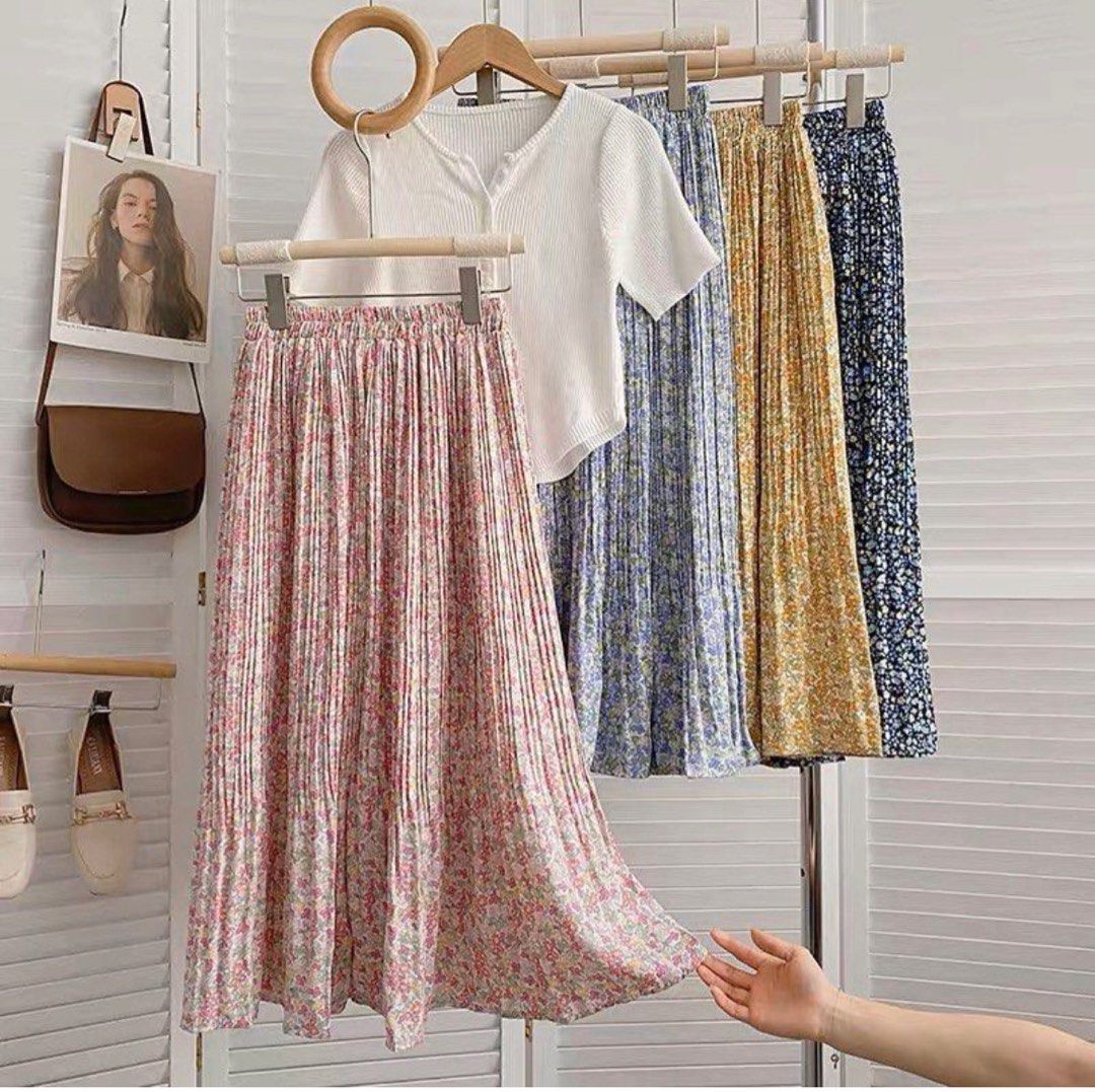 NEW DESIGNS Vintage Floral Pleated Plisse Midi Skater Skirt