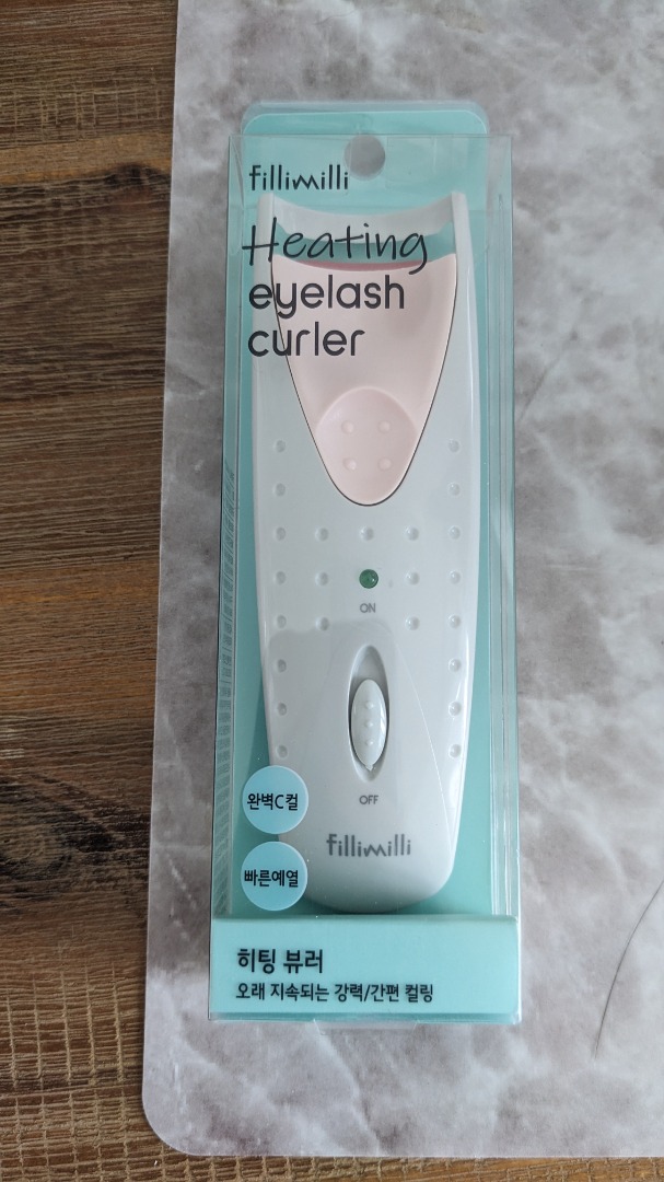 [NEW] Korean heating eyelash curler, Beauty & Personal Care, Face, Makeup on Carousell