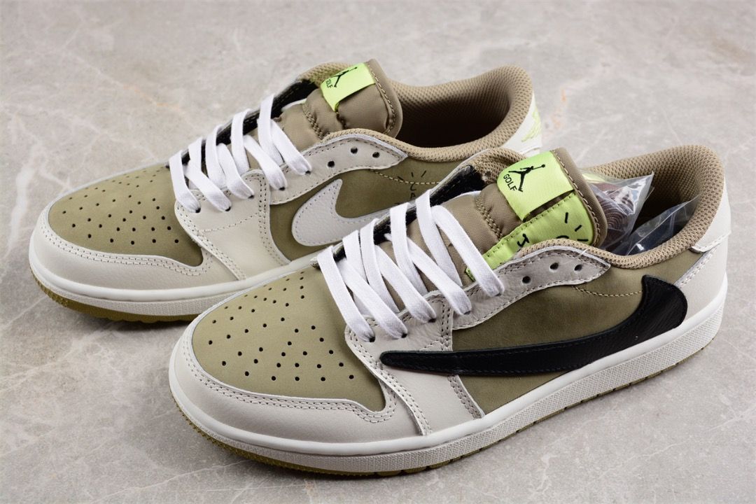 Jordan retro 1 low travis scott top