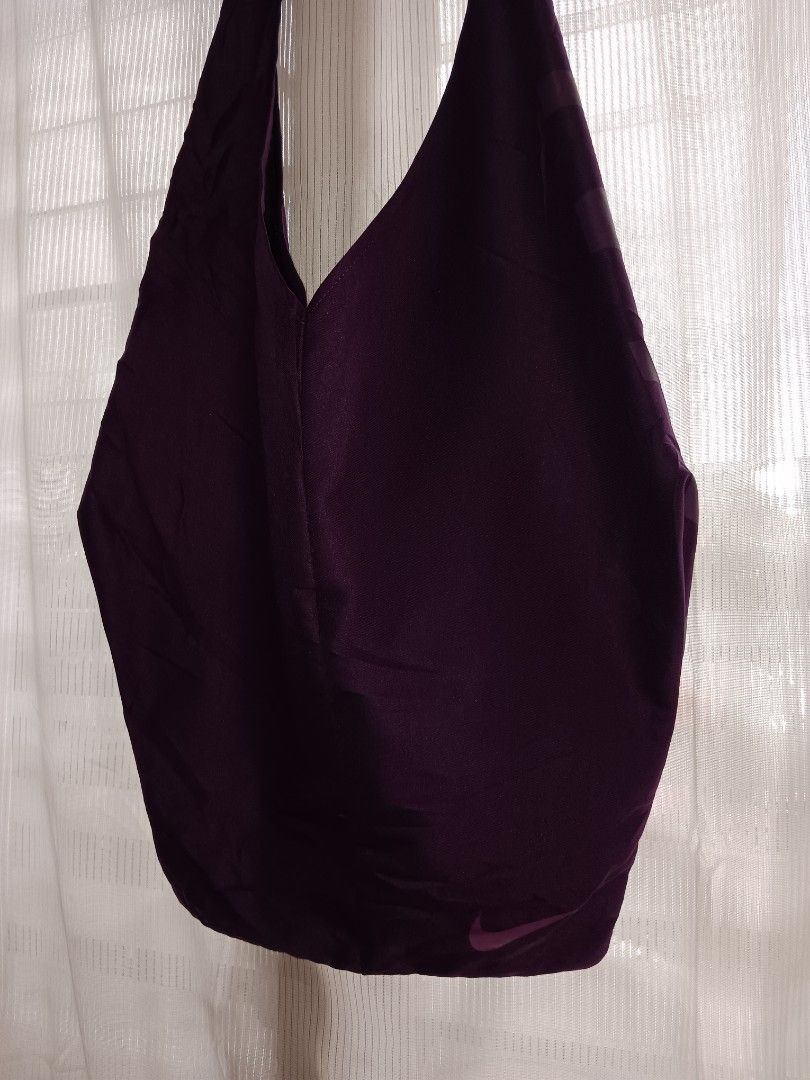 Nike effortless tote bag