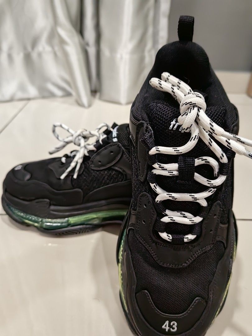 Balenciaga triple s black original store