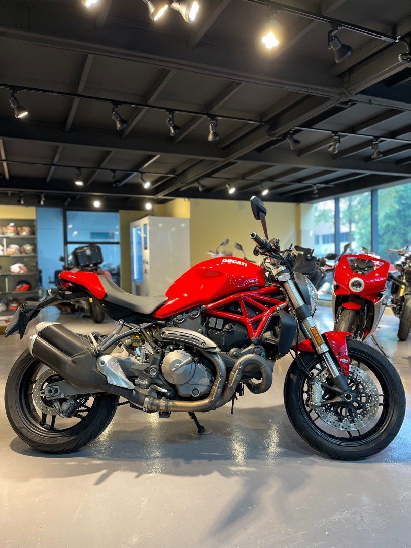 Ducati monster outlet 821 second hand