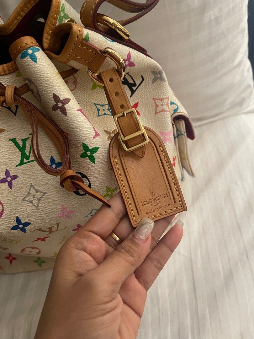 Preloved L'v Noe Bucket Multicolor (Category: Luxury Bags & Wallets) located in Mandaluyong City. Submitted by Bhinda_Bagelyas_2 (Listing ID 1251483377, Image 3). Description: Preloved from Korea Rare to Find po ito Super Nice ito Nothing to Explain No Flaws Very Good Condition Gold Hardwares Coded Pls Check photos to appreciate.