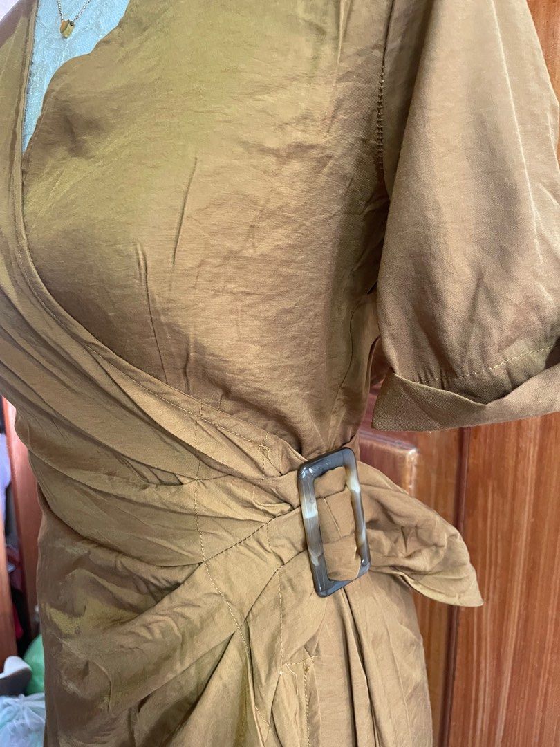 Puff Sleeve Wrap Around Midi Dress (Category: Dresses) located in Quezon City. Submitted by slaystyleph (Listing ID 1251487270, Image 3). Description: Small on tag Wrap Around Up to 26 waistline.