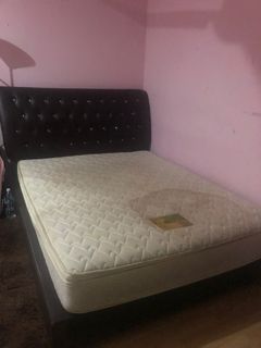 Queen size bed frame & mattress