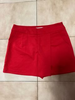 Red Vivi Skorts with functional pockets
