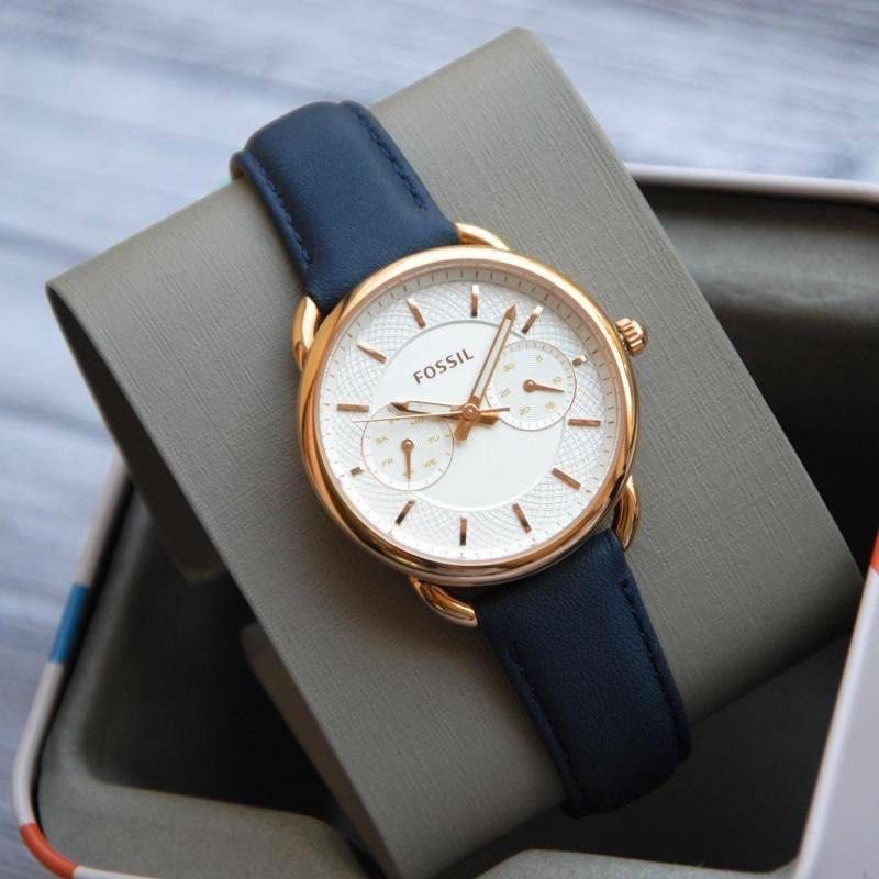 Es4260 fossil top