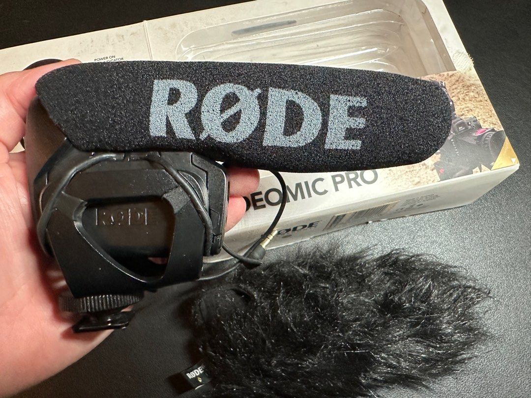 Rode VideoMic Pro Compact VMP Shotgun Microphone with DeadCat Wind muff for VMP, Audio