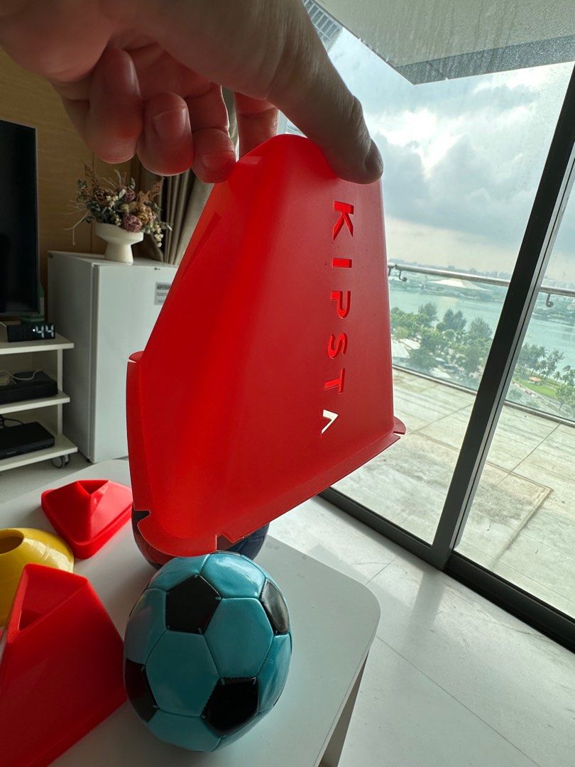 Set of Decathlon Kipsta Football Training Flat Markers & Training Cones