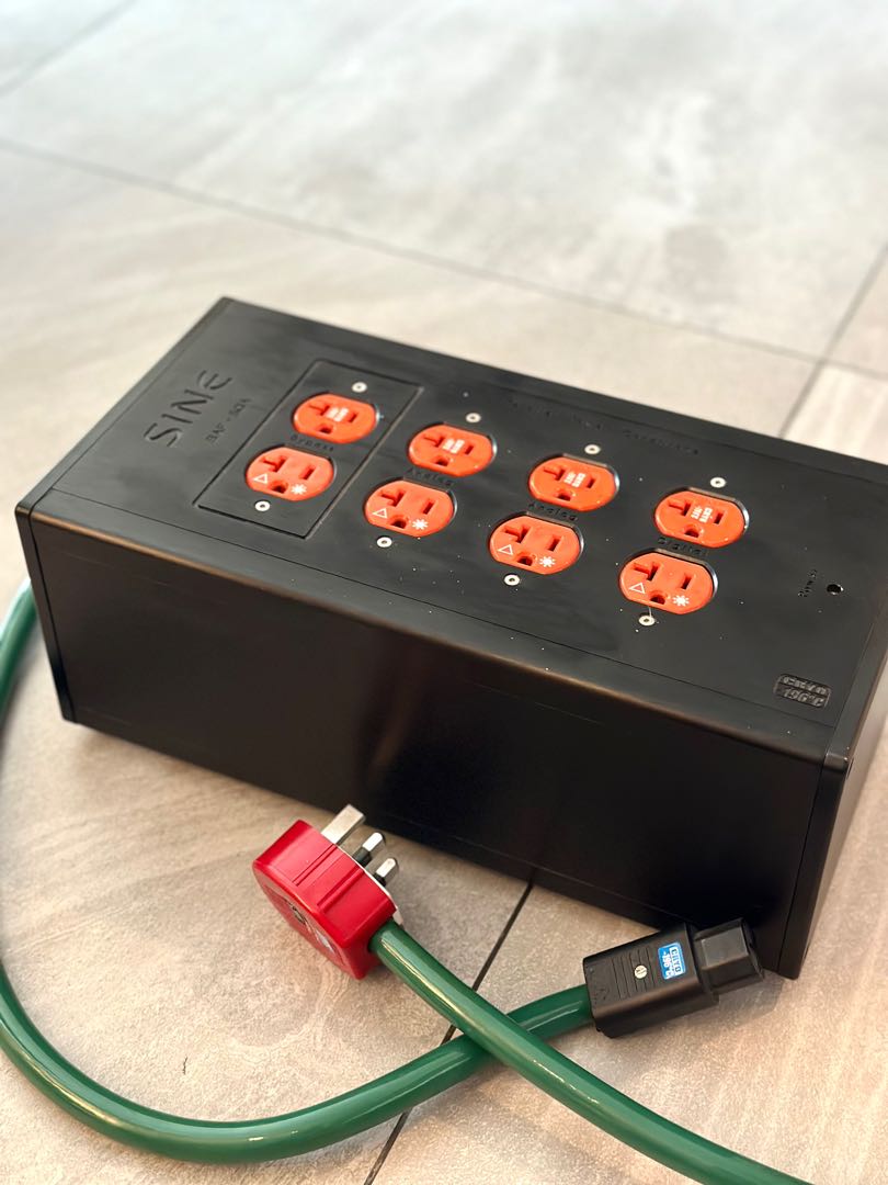 SINE SAF 60A Power Distributor / Conditioner, Audio, Other Audio
