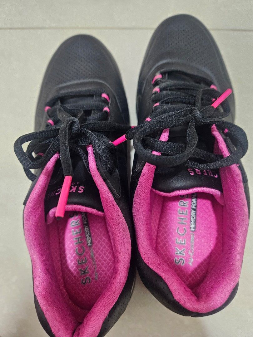 Skechers memory foam black and pink cheap