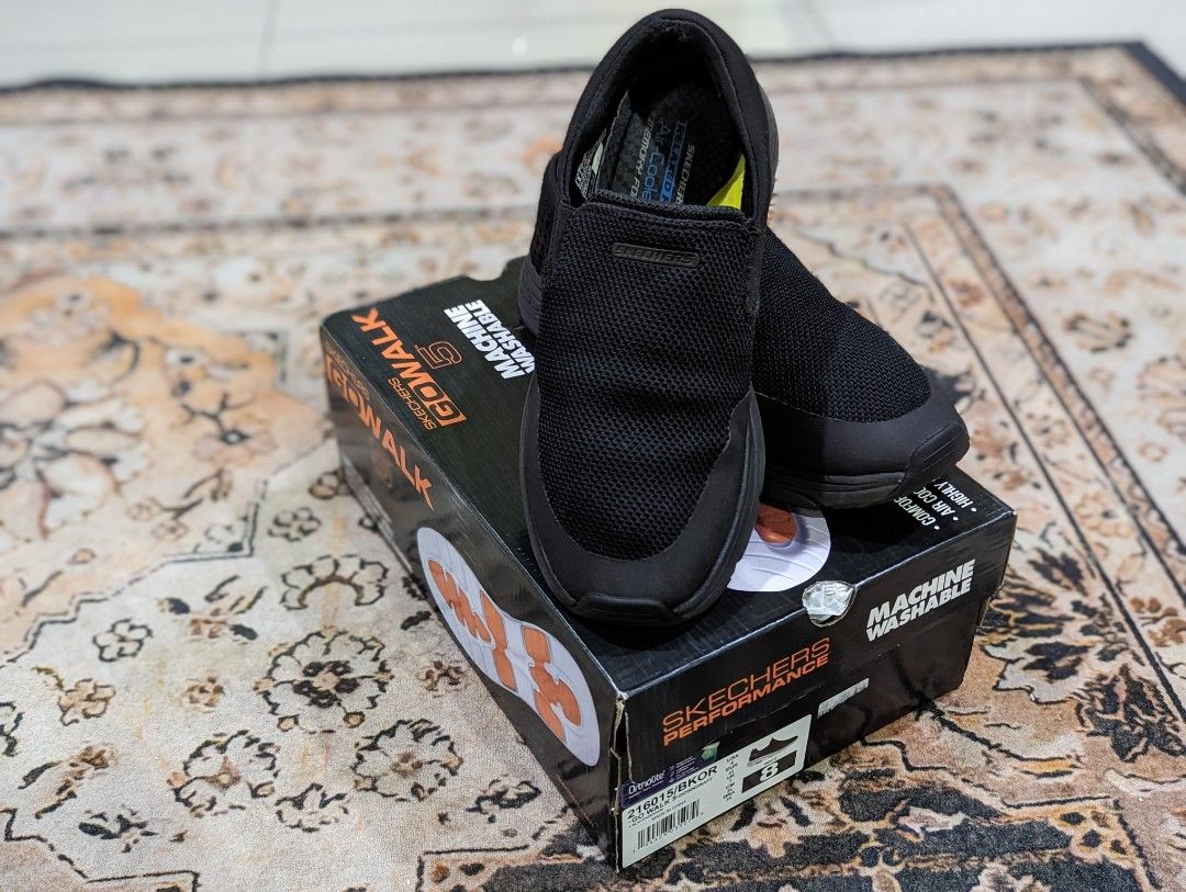 Skechers memory 2025 foam go walk
