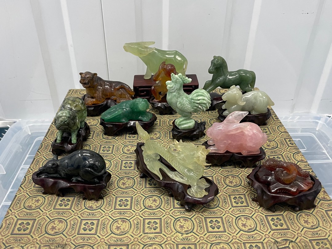 Special 12 zodiacs carved in different type of natural stones and