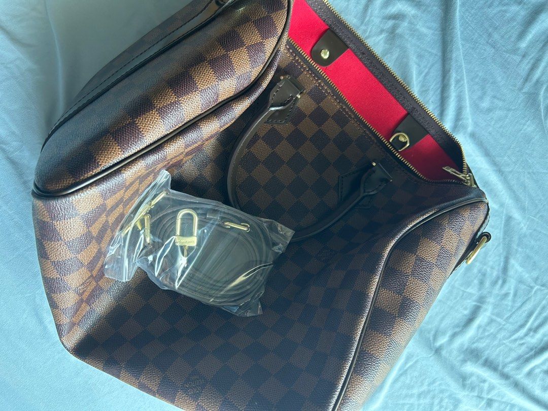 Speedy 35 (Category: Luxury Bags & Wallets) located in Davao. Submitted by the23rd_preloved (Listing ID 1251569270, Image 1). Description: Free shipping! Very good quality! .