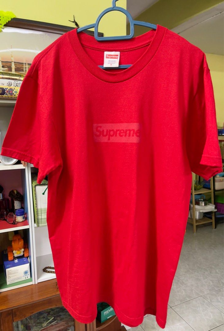 Supreme Tonal Box Logo Tee, Men's Fashion, Tops & Sets, Tshirts & Polo  Shirts on Carousell