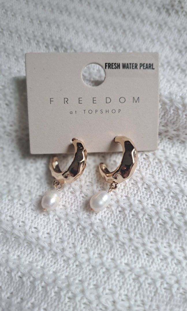 Topshop sale pearl earrings
