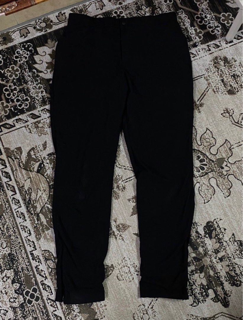 Uniqlo Heattech Cargo Hiking Track Pants, Men's Fashion, Bottoms, Trousers  on Carousell