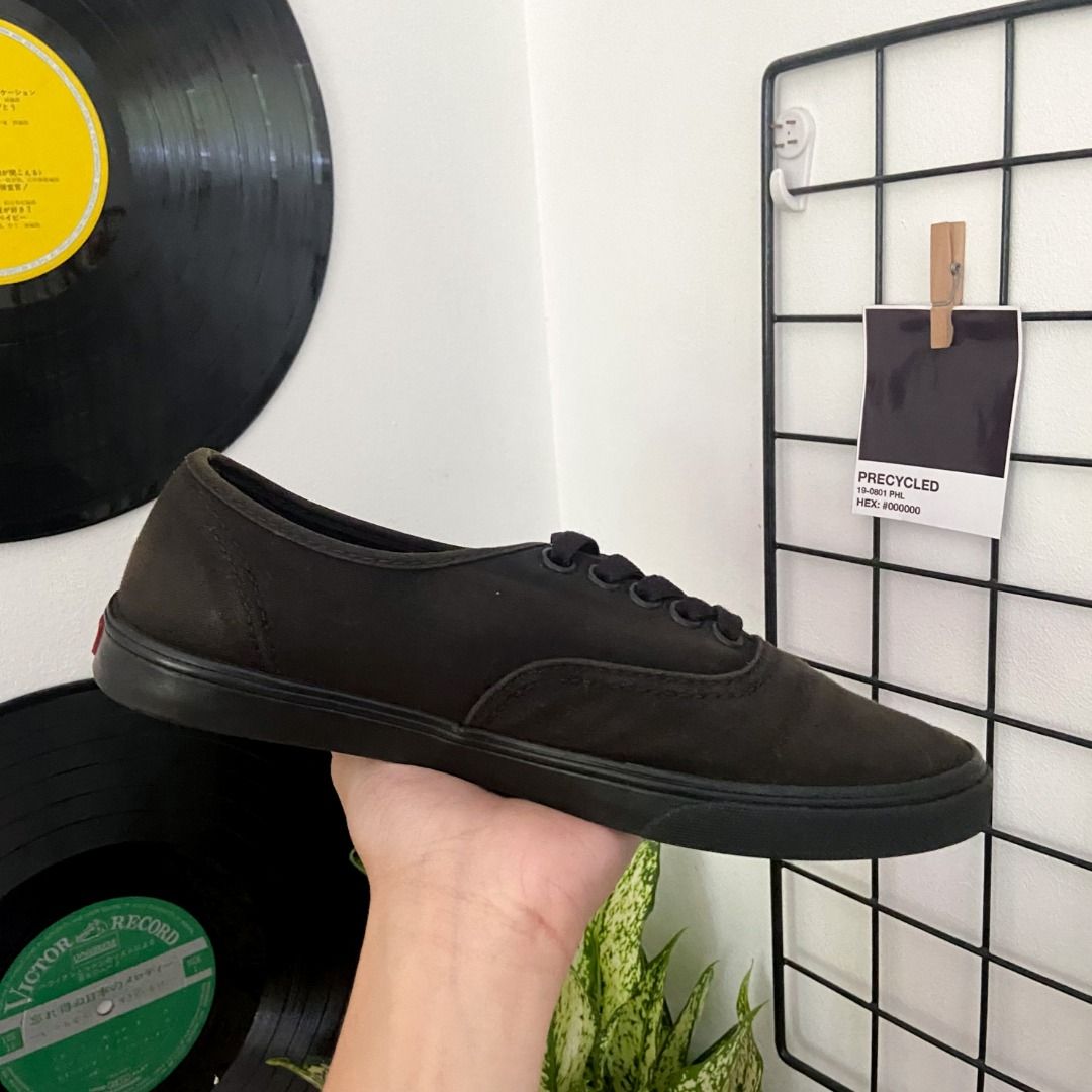 Vans authentic lo pro black leather hot sale