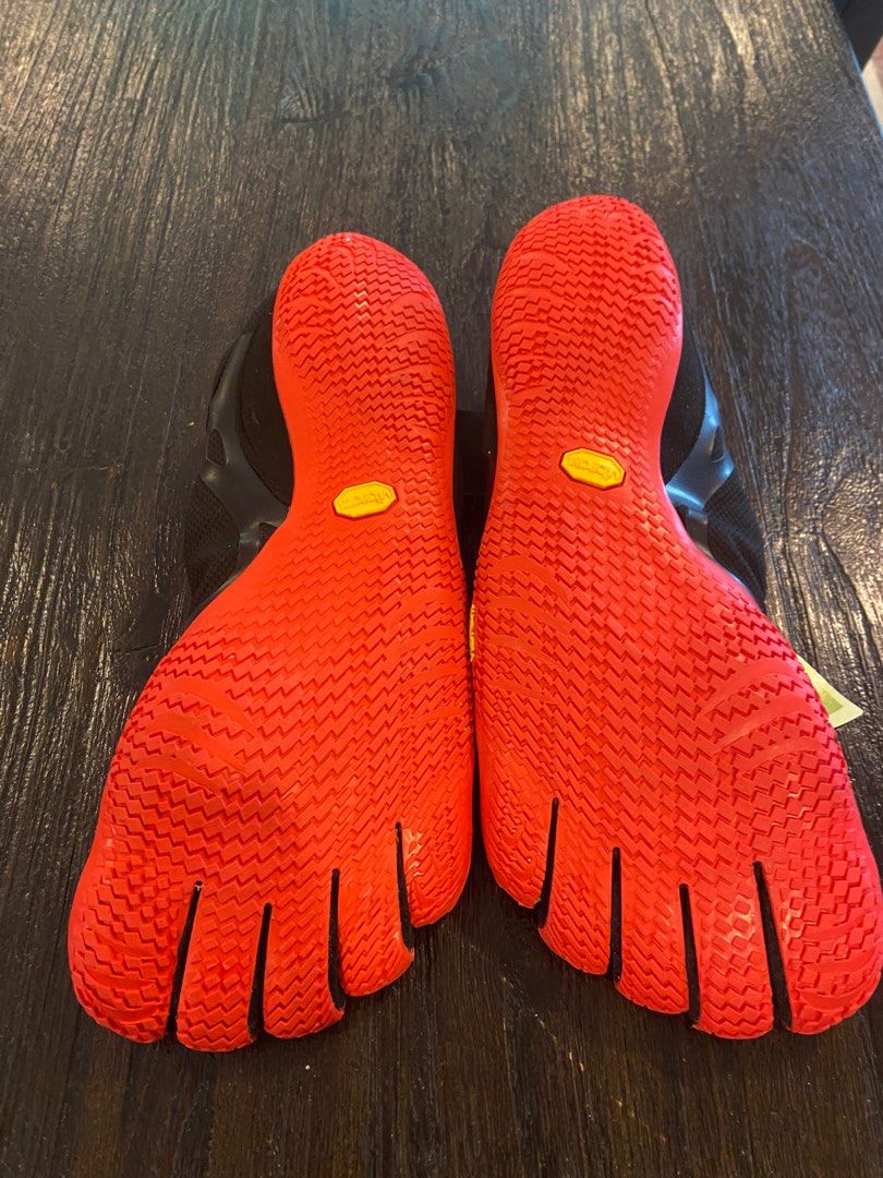 Vibram Men s KSO EVO Cross Training Shoe