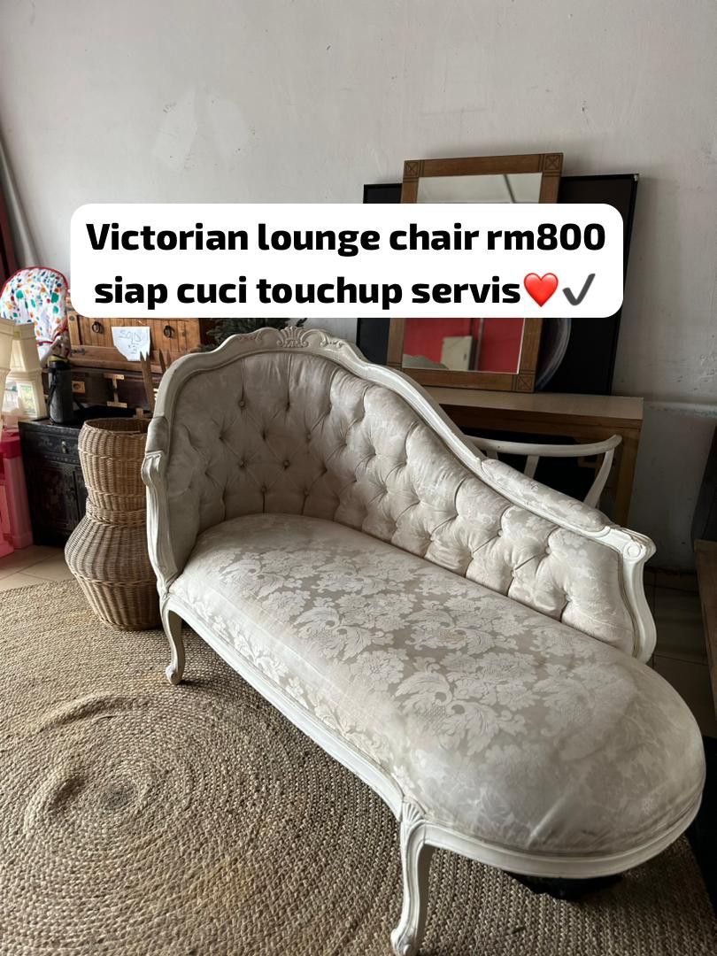 Victorian shop lounge chair