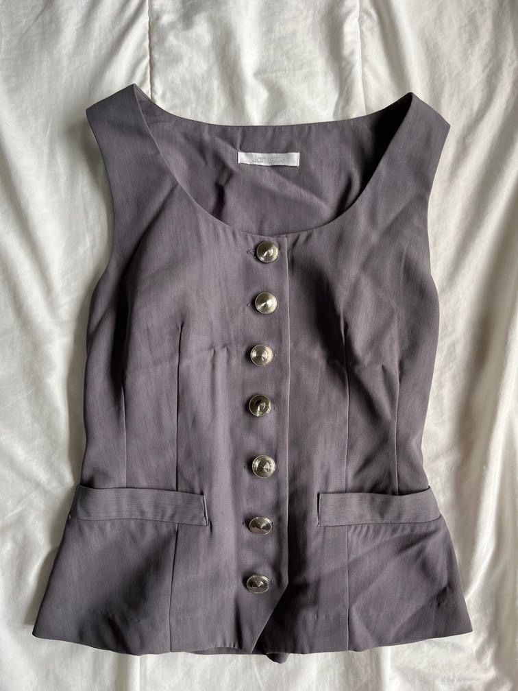 Vintage Linen Best (Category: Coats, Jackets and Outerwear) located in Makati City. Submitted by at.preloved (Listing ID 1251500147, Image 1). Description: Vintage Vest Selling for 150 only! Also bought this in Carousell and used once.