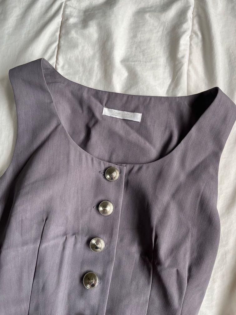 Vintage Linen Best (Category: Coats, Jackets and Outerwear) located in Makati City. Submitted by at.preloved (Listing ID 1251500147, Image 2). Description: Vintage Vest Selling for 150 only! Also bought this in Carousell and used once.