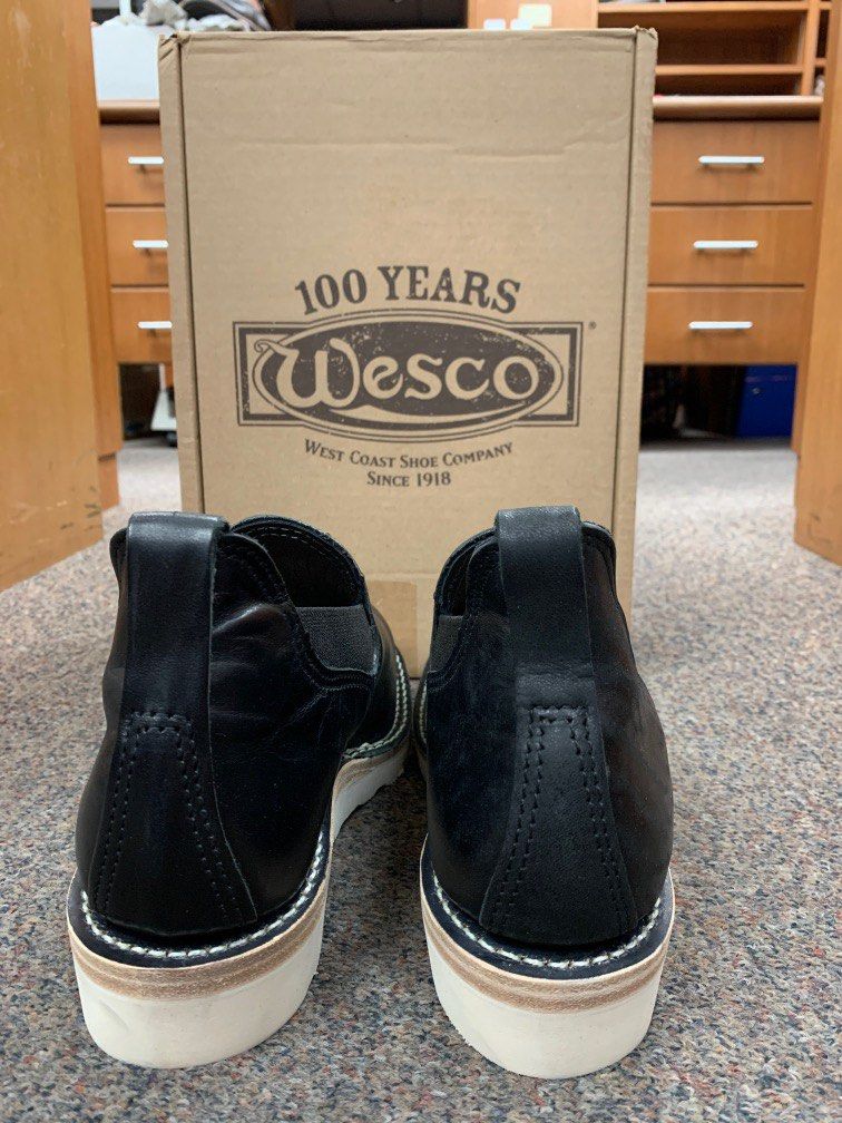 West coast shoe company store