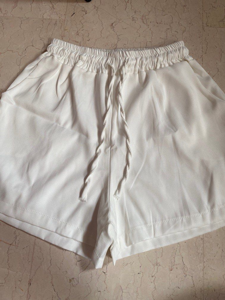 White drawstring shorts Women s Fashion Bottoms Shorts on Carousell