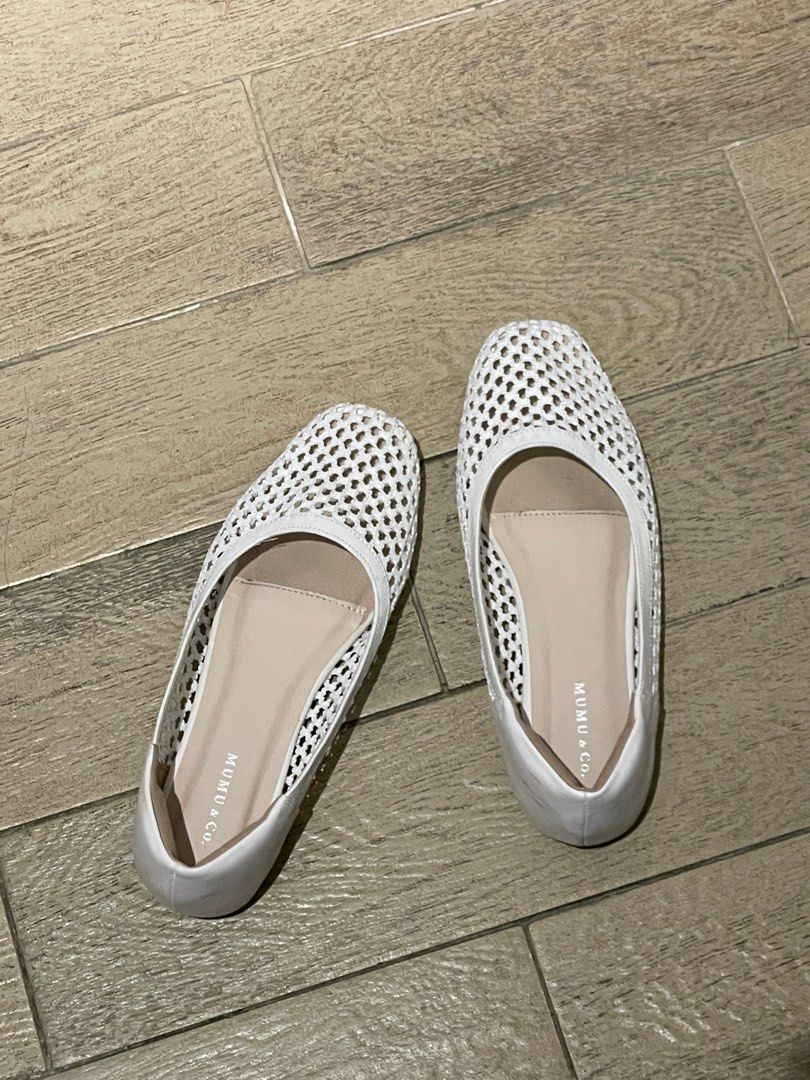 White Mesh Sandals (Category: Flats & Sandals) located in Iloilo. Submitted by randomoddling (Listing ID 1251555857, Image 1). Description: .