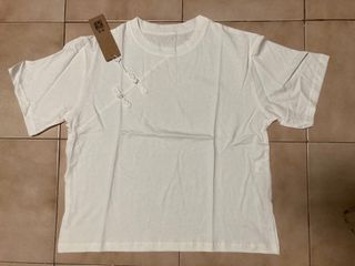 White t shirt with mandarin buttons