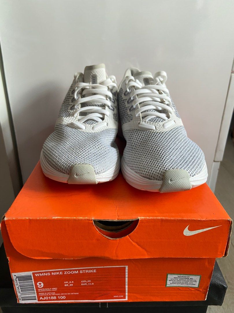 Women's nike zoom 2024 strike 2 running shoes