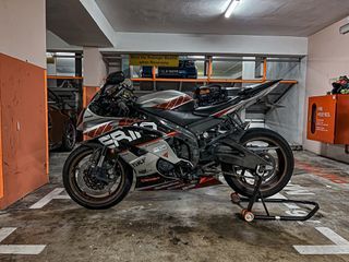 Yamaha R6