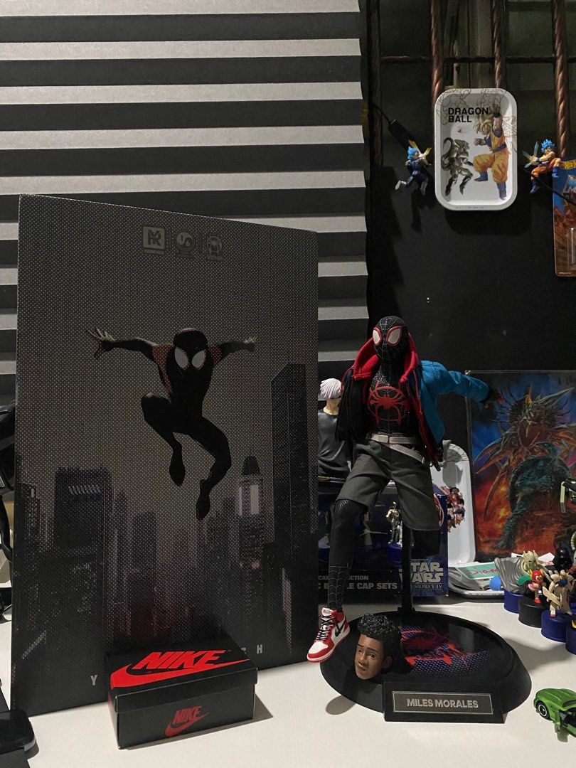 YOUNGRICH TOYS SP002 1 6 Into the Spider Verse Black Spider Miles