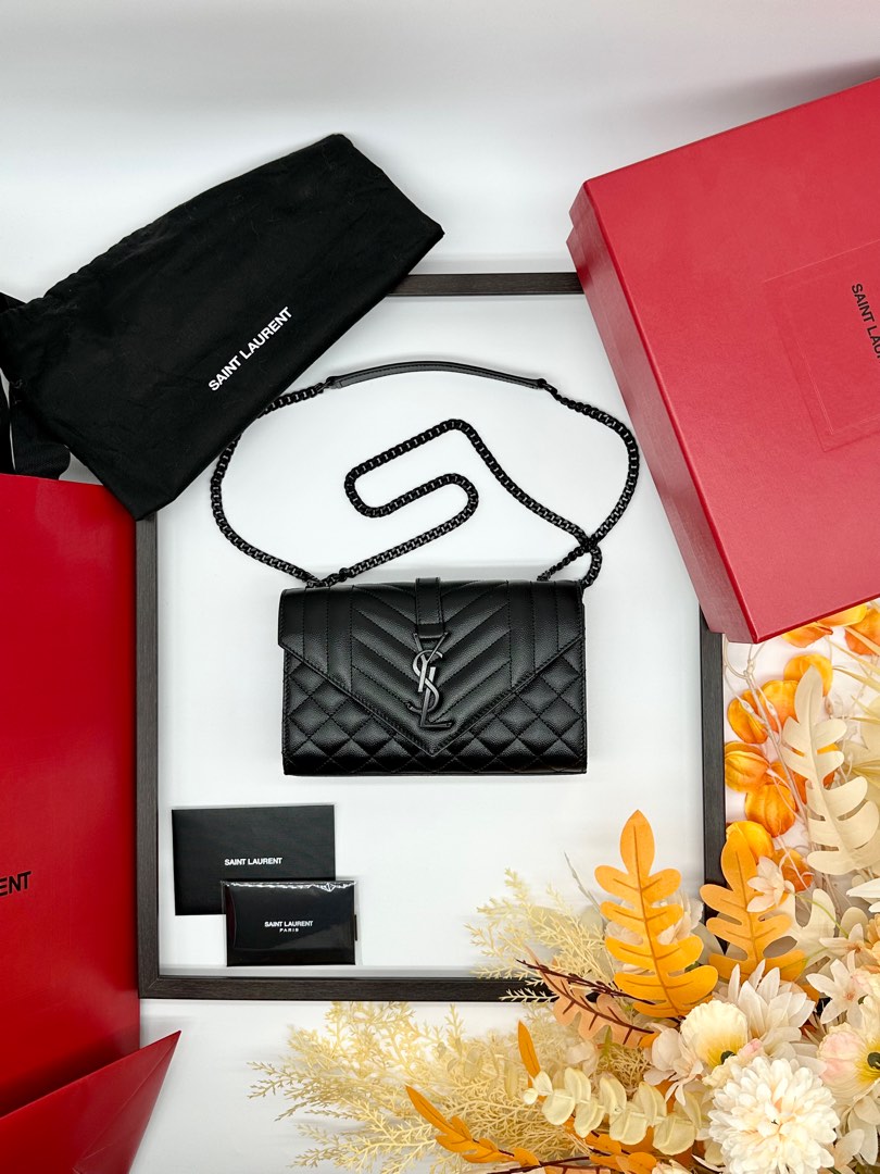 All black on sale saint laurent bag