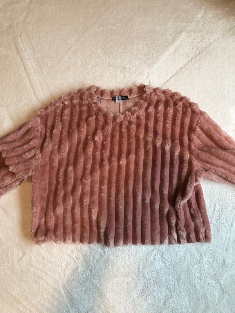 Zara fur sleeve sweater top