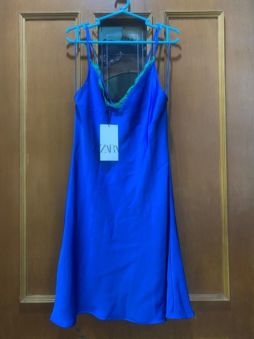 Zara Royal Blue Satin Dress with Green Lace on chest, Women's Fashion, Dresses & Sets, Dresses on Carousell Zara Royal Blue Satin Dress with Green Lace on chest, Women's Fashion, Dresses & Sets, Dresses on Carousell