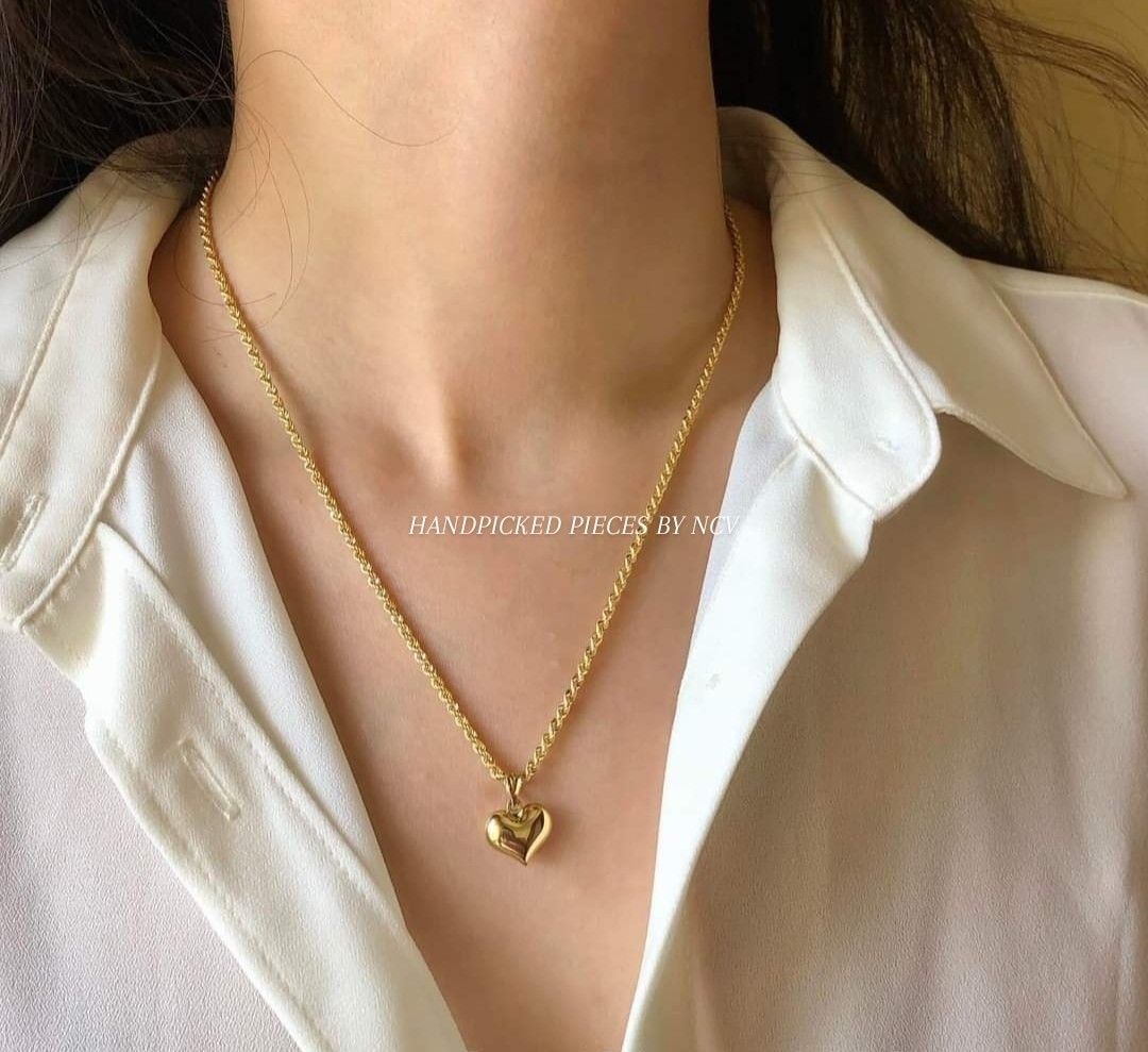 18K Saudi Gold Necklace, Women's Fashion, Jewelry & Organizers, Necklaces  on Carousell