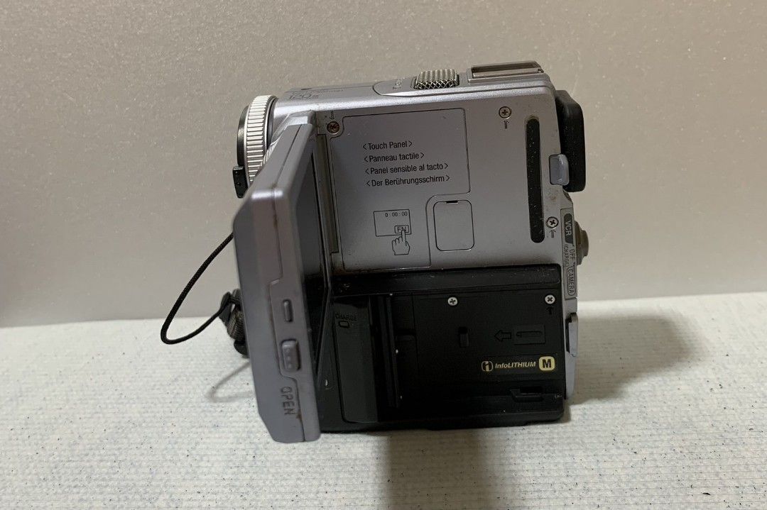 索尼 Sony 數位液晶攝錄放影機 迷你攝錄放影機 手持攝錄放影機  僅附一顆電池 無其他配件(二手台北現貨 ） 照片瀏覽 6