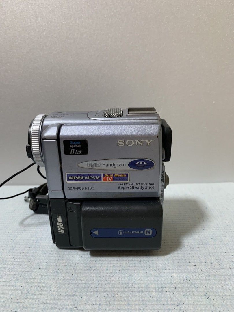 索尼 Sony 數位液晶攝錄放影機 迷你攝錄放影機 手持攝錄放影機  僅附一顆電池 無其他配件(二手台北現貨 ） 照片瀏覽 2