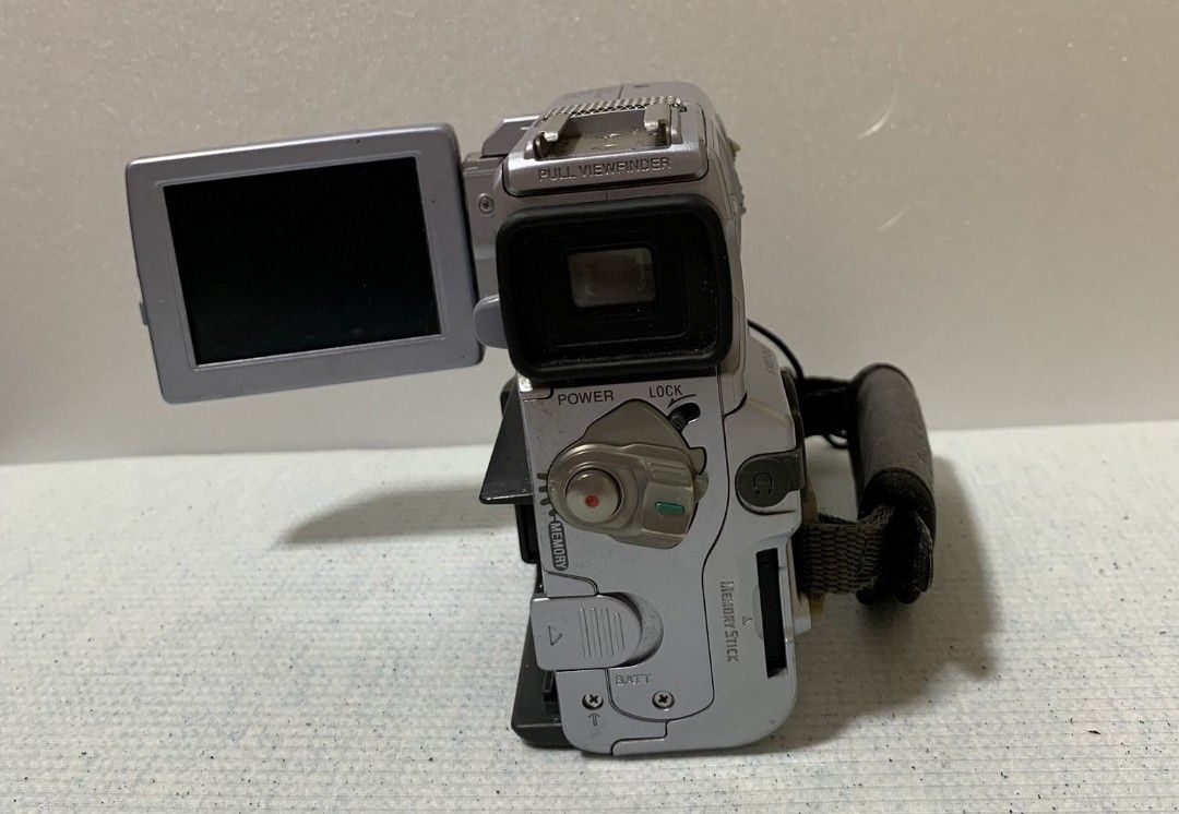 索尼 Sony 數位液晶攝錄放影機 迷你攝錄放影機 手持攝錄放影機  僅附一顆電池 無其他配件(二手台北現貨 ） 照片瀏覽 5